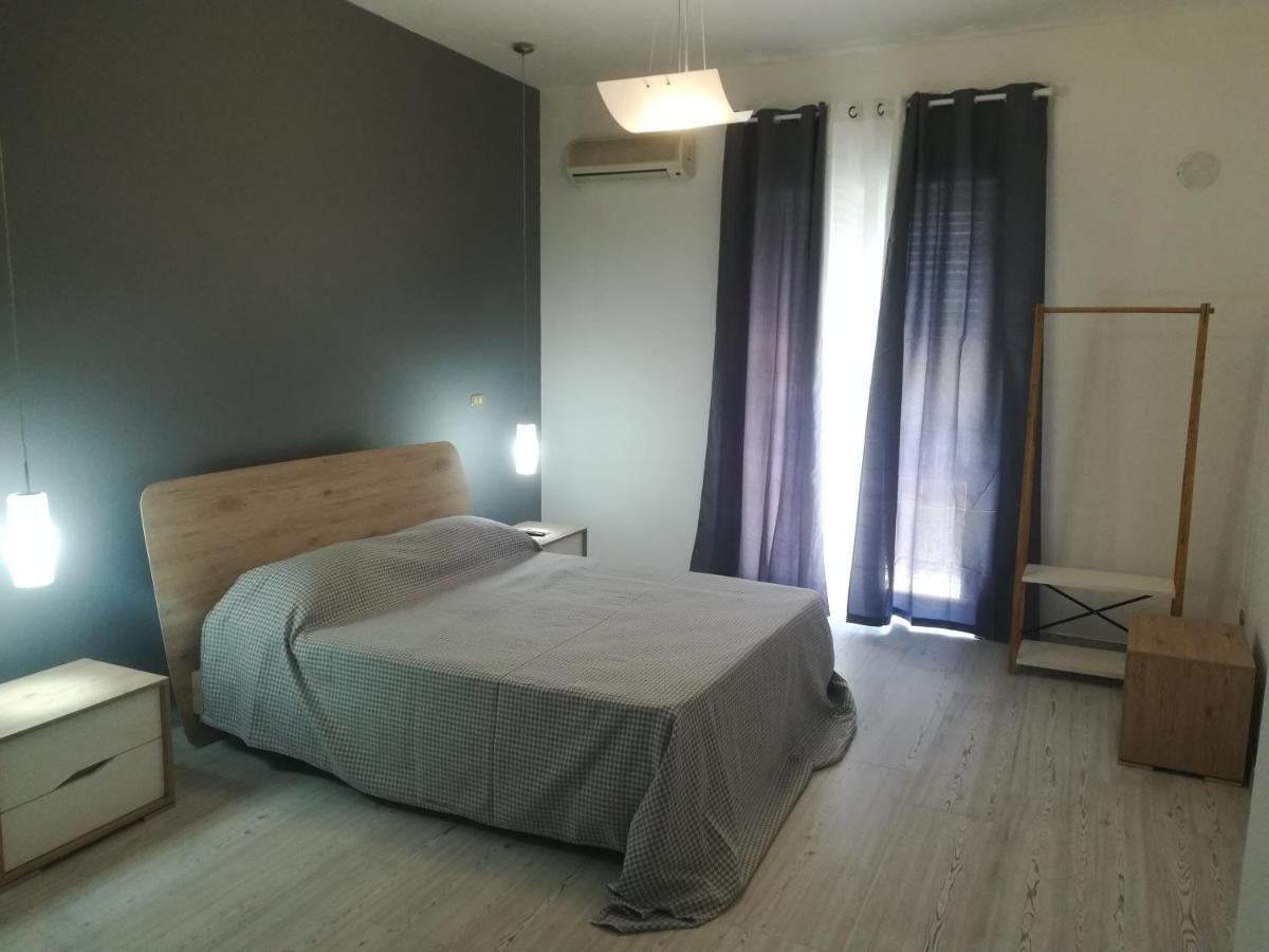 Home Mazzei Piazza Bilotti โกเซนซา ภายนอก รูปภาพ