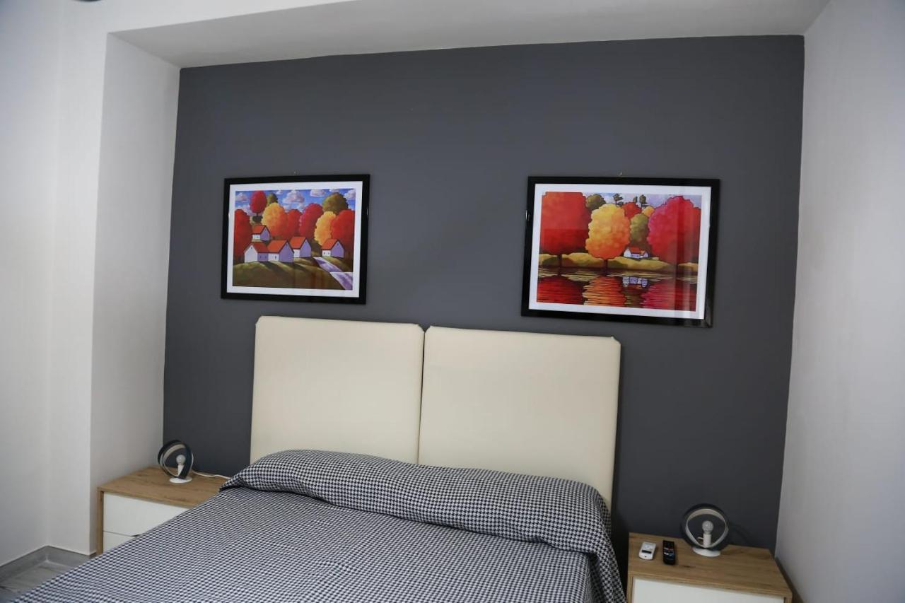 Home Mazzei Piazza Bilotti โกเซนซา ห้อง รูปภาพ