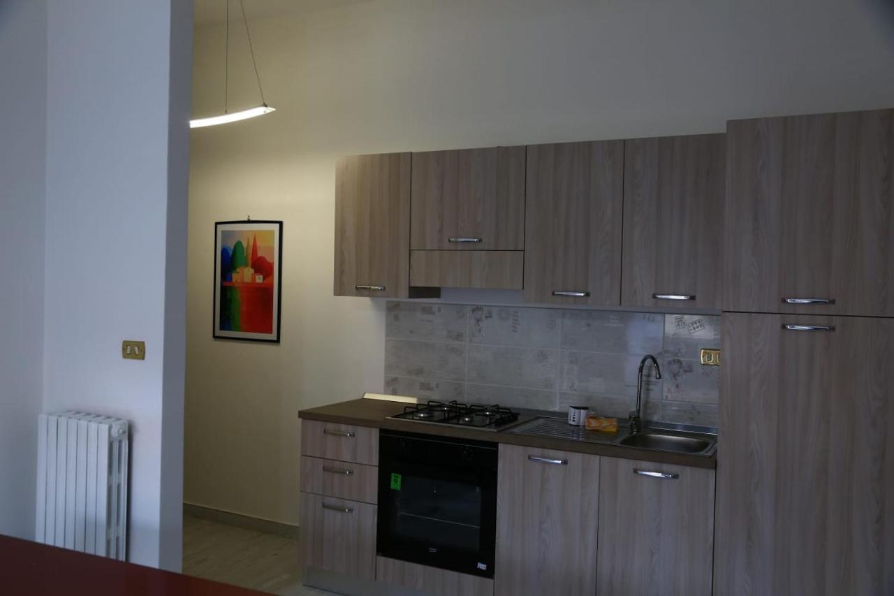 Home Mazzei Piazza Bilotti โกเซนซา ห้อง รูปภาพ