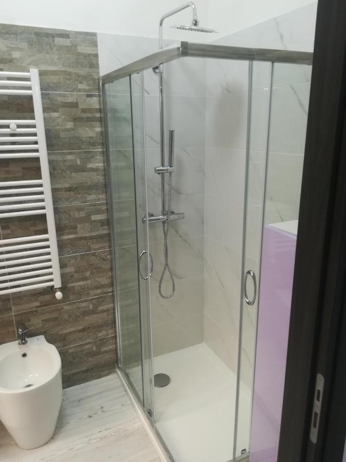 Home Mazzei Piazza Bilotti โกเซนซา ห้อง รูปภาพ