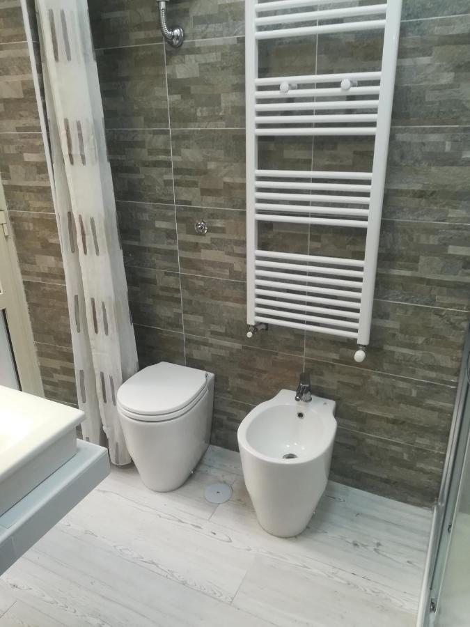 Home Mazzei Piazza Bilotti โกเซนซา ห้อง รูปภาพ