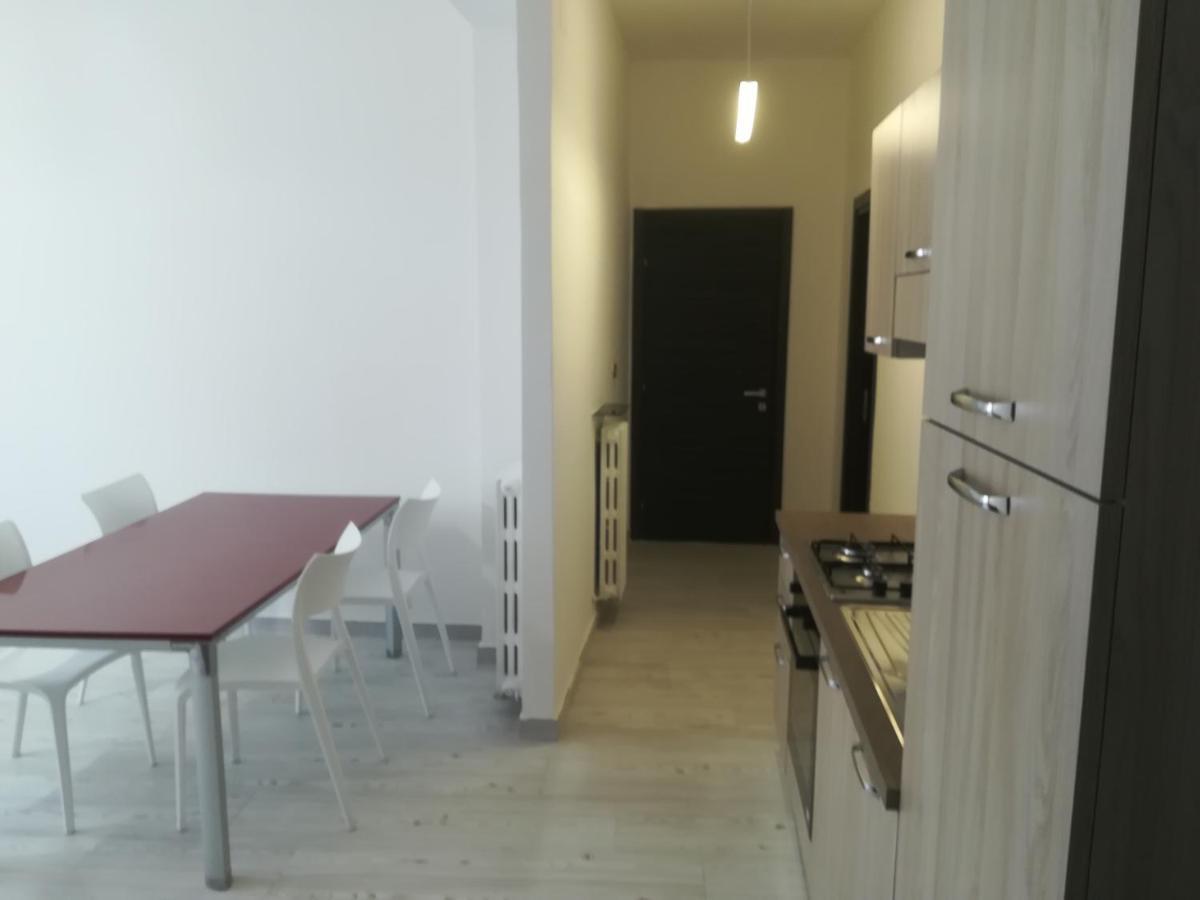 Home Mazzei Piazza Bilotti โกเซนซา ห้อง รูปภาพ
