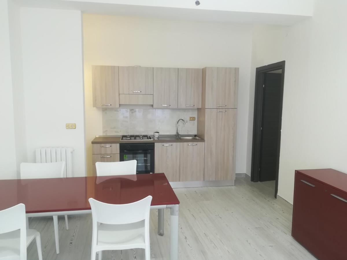Home Mazzei Piazza Bilotti โกเซนซา ห้อง รูปภาพ